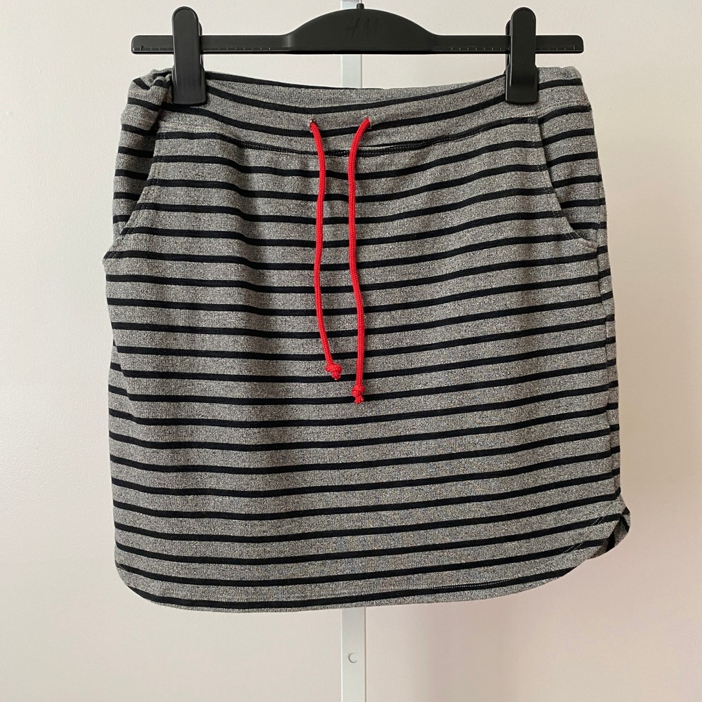 Sundry‎ 2 Gray Striped Knit Mini Skirt Drawstring Pockets Coastal Relaxed Chic